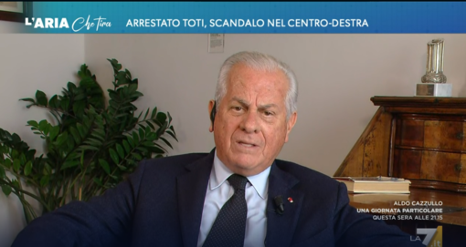 Inchiesta corruzione, Scajola a “L’Aria che tira”: "Occorre ritornare al finanziamento pubblico ai partiti" Inchiesta corruzione, Scajola a “L’Aria che tira”: "Occorre ritornare al finanziamento pubblico ai partiti"