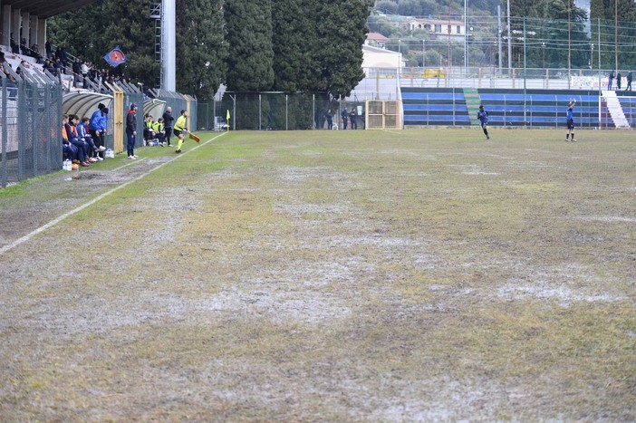 Stadio 'Ciccione', il Comune corre ai ripari: nuovo intervento straordinario. Nel mirino l’Imperia Calcio per "cattiva manutenzione" Stadio 'Ciccione', il Comune corre ai ripari: nuovo intervento straordinario. Nel mirino l’Imperia Calcio per "cattiva manutenzione"