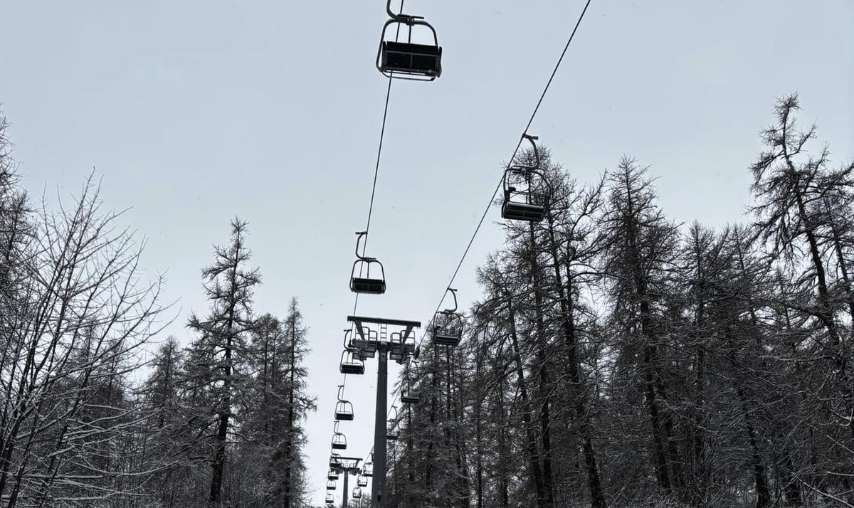 La neve imbianca Monesi, ma la “Svizzera della Liguria” resta un paese fantasma