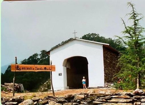 A Tavole la 35ª Festa di Santa Marta dopo la rinascita della Chiesetta Alpina A Tavole la 35ª Festa di Santa Marta dopo la rinascita della Chiesetta Alpina