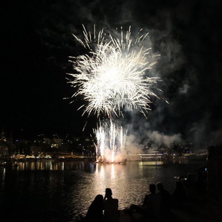 Imperia si prepara al Capodanno e scattano i divieti per ragioni di sicurezza e ordine pubblico