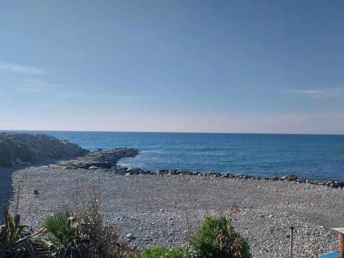 Balneari, a "Lucky" la concessione della spiaggia onegliese Papeete Beach