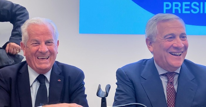 Scajola torna in Forza Italia: entusiasmo negli Azzurri, attacchi dal Pd