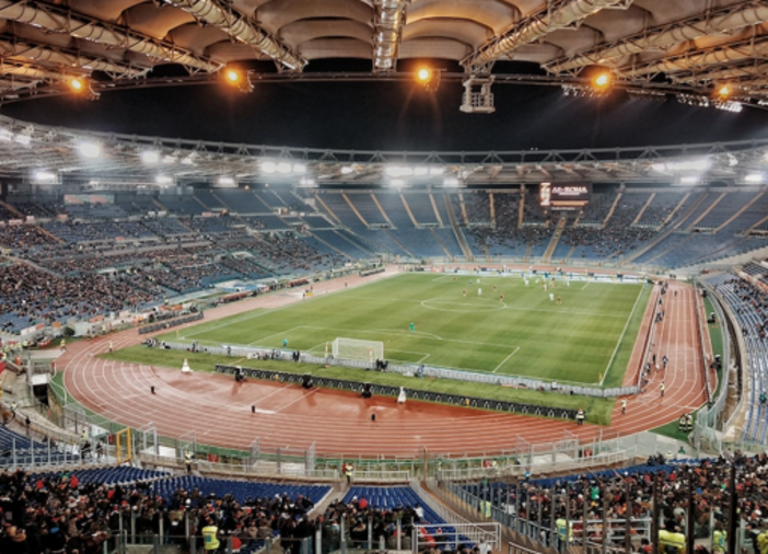 Finale di playoff Serie B: Cagliari o Bari a un passo dalla Serie A Finale di playoff Serie B: Cagliari o Bari a un passo dalla Serie A