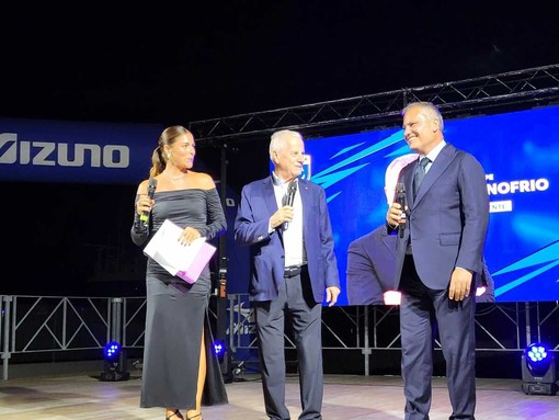D’Onofrio presidente dell’Imperia calcio? Garantisce Scajola: "Gli abbiamo fatto risonanza magnetica e Tac" D’Onofrio presidente dell’Imperia calcio? Garantisce Scajola: "Gli abbiamo fatto risonanza magnetica e Tac"