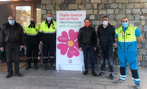 L’assessore regionale Marco Scajola a Camporosso per assistere a campagna vaccinale per i frontalieri L’assessore regionale Marco Scajola a Camporosso per assistere a campagna vaccinale per i frontalieri