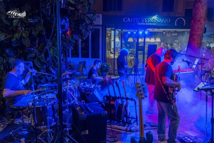 Torna la grande musica a Borgo Marina: al Santa Barbara Caffè Vergnano concerto live con gli Shine - Pink Floyd tribute band