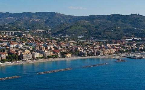 San Bartolomeo al Mare: il Centro Sociale Incontro celebra la Giornata Europea dell'Arteterapia con l'artista e arteterapeuta Tobias Lindner