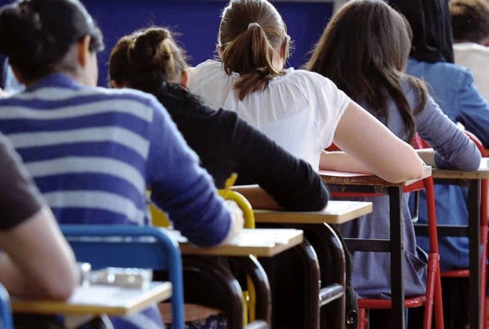 Liguria: scuola, torna il bando &quot;Borse di studio – Voucher&quot; per libri di testo, mobilità e servizi culturali