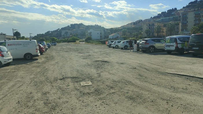 LA DENUNCIA. I camionisti imperiesi: “Cacciati dal piazzale, ignorati e ora anche multati”