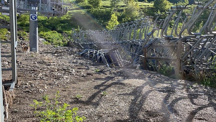 Monesi, dall'alluvione di ottobre la seggiovia è ancora interrata, lo sfogo di un abitante: "Rischiamo che sia ferma anche il prossimo inverno"