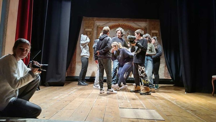 Gli studenti di Pieve di Teco e Pontedassio dietro la macchina da presa per raccontare Monesi