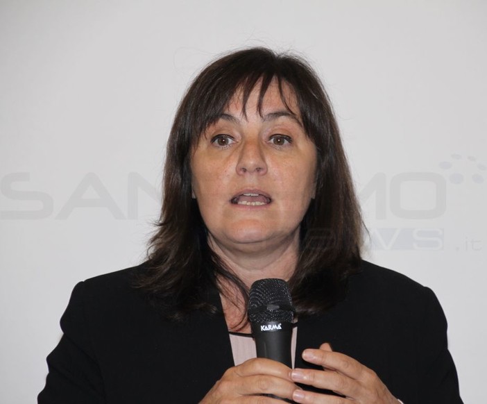 Fughe sanità: Viale “Alle polemiche rispondiamo con i dati: nel 2016 fermata emorragia e dal 2017 invertito la rotta”