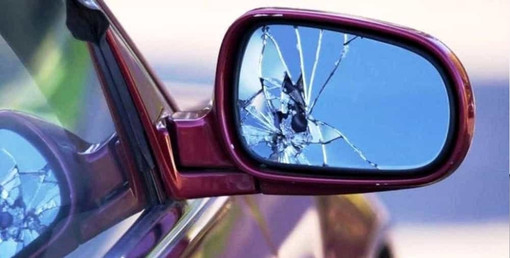 Truffa dello specchietto a Imperia: arrestato in flagranza dalla squadra mobile