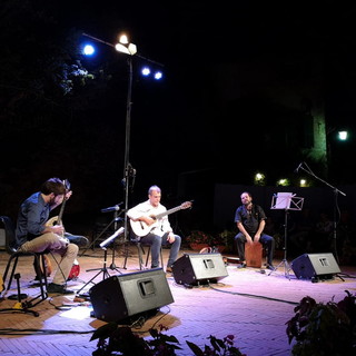 A San Bartolomeo al Mare, Musica nei Castelli di Liguria: ieri sera il Trio Meridies, domani Quartetto K