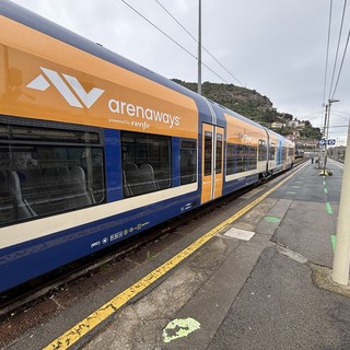 Dalle Alpi al mare in treno, concluso a Imperia il viaggio sperimentale di  Arenaways