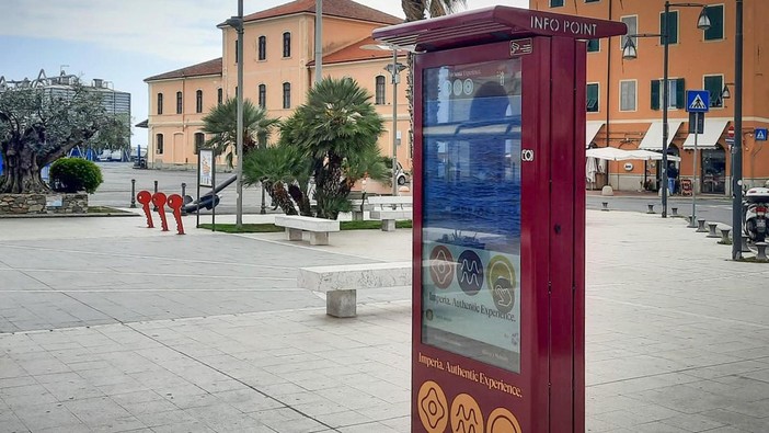 I totem multimediali di Imperia hanno bisogno di cure, via libera dal Comune per la manutenzione I totem multimediali di Imperia hanno bisogno di cure, via libera dal Comune per la manutenzione