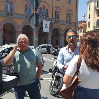 Imperia: caos a Oneglia per i lavori in via Des Geneys, sul posto l'Assessore Gagliano "Non è successo niente, domani tutto nella normalità" (Foto e Video)