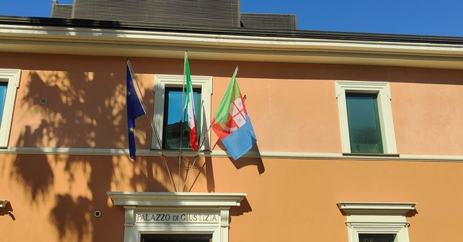 Violenza a Imperia, una studentessa lancia una petizione: "Più tutela per le vittime" Violenza a Imperia, una studentessa lancia una petizione: "Più tutela per le vittime"