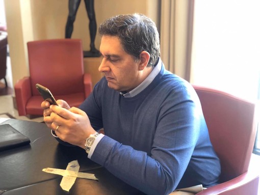 Coronavirus, Toti conferma: "Dal 18 aprirà tutto. Il Governo ha intenzione di dare piena autonomia alle Regioni" Coronavirus, Toti conferma: "Dal 18 aprirà tutto. Il Governo ha intenzione di dare piena autonomia alle Regioni"