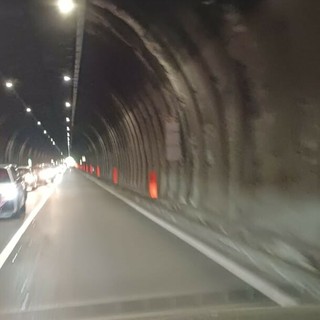 Rientro dal ponte del 1° maggio sulla Statale 28, code in aumento in coincidenza del ponte Uveghi