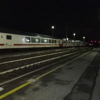 Tragedia sui binari, muore investito da un treno in galleria