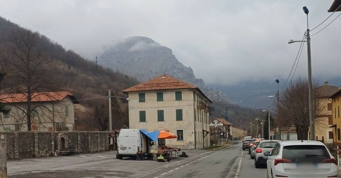 Statale 28 nel caos: code infinite verso il Piemonte nel giorno del controesodo post Festival