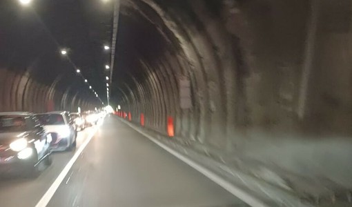 Rientro dal ponte del 1° maggio sulla Statale 28, code in aumento in coincidenza del ponte Uveghi