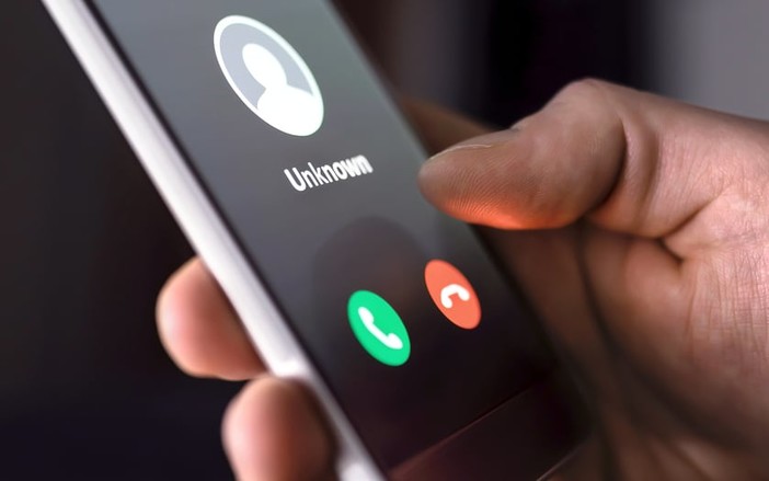 Truffa telefonica in Riviera, i malviventi si spacciano per le Poste italiane