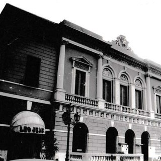 ACCADDE OGGI, 20 SETTEMBRE 1981. Dopo 30 anni di gestione privata il teatro Cavour torna nelle mani del Comune
