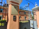 Presunti maltrattamenti a Villa Galeazza, gli indagati sentiti dal pubblico ministero