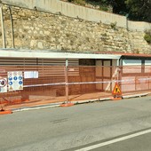 Iniziata la demolizione del chiosco 'U Tecciu de ma'' alla Galeazza, storico punto di ritrovo per i giovani della città Iniziata la demolizione del chiosco 'U Tecciu de ma'' alla Galeazza, storico punto di ritrovo per i giovani della città
