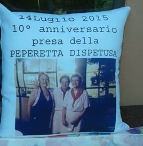 Lina, Paola e Simonetta nel 2015, quando festeggiarono dieci anni di 'Peperetta'
