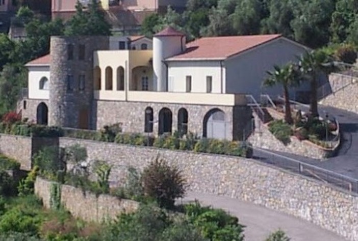 ACCADDE OGGI, 22 APRILE 1993. Progetto per il nuovo tempio dei testimoni di Geova a Oneglia. Il rione di Baitè alza le barricate
