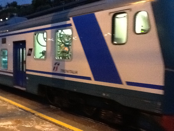 Ventimiglia: nuova tragedia dell'immigrazione, giovane rimane folgorato sul tetto di un treno diretto in Francia