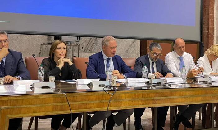 CNA al Tavolo della Moda presieduto dal Ministro Urso: previsto il piano di transizione 5.0 CNA al Tavolo della Moda presieduto dal Ministro Urso: previsto il piano di transizione 5.0