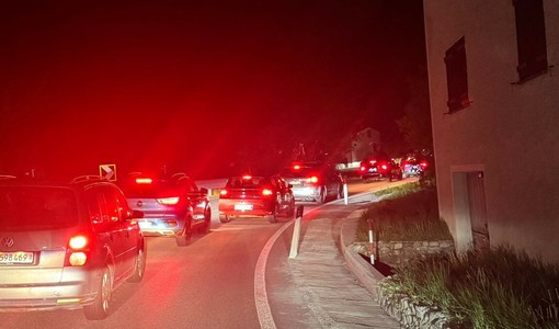 Esodo verso la Riviera per il Ponte del 1° maggio: traffico in tilt sulla Statale 28 tra Piemonte e Liguria