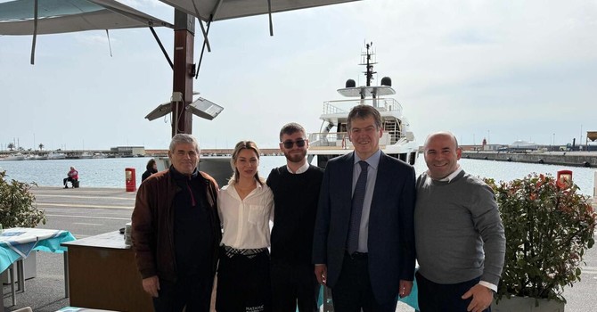 L’ex presidente albanese Bamir Topi conquistato dai sapori del ristorante Matamà in calata Cuneo