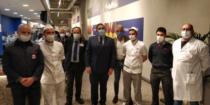 Aumento dei ricoveri in Liguria, Toti: "Situazione al momento tranquilla al di là di qualche allarmismo di troppo"  (foto e video)