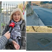 Via Airenti, dopo il sopralluogo di Daniela Bozzano arriva il primo intervento: asfaltato il "cratere", ma la strada resta pericolosa” Via Airenti, dopo il sopralluogo di Daniela Bozzano arriva il primo intervento: asfaltato il "cratere", ma la strada resta pericolosa”