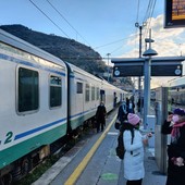 Uomo sui binari tra Ventimiglia e Bordighera: traffico ferroviario sospeso per un'ora e ritardi