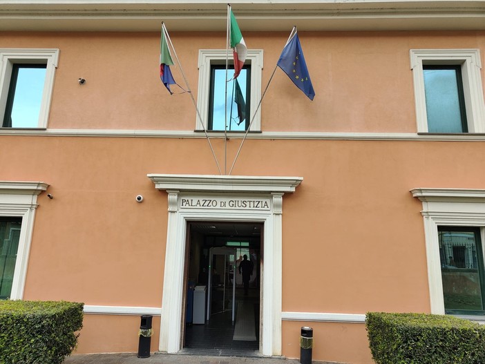 Imperia, muratore albanese condannato a 2 anni e 2 mesi di reclusione per sequestro di persona