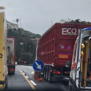 Tamponamento in Autofiori, uomo di 33 anni in gravi condizioni