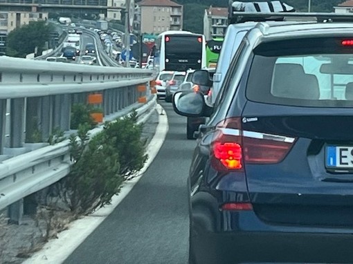 Tutti in coda per il secondo weekend di luglio in attesa della sospensione dei cantieri sull’A10
