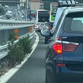 Tutti in coda per il secondo weekend di luglio in attesa della sospensione dei cantieri sull’A10