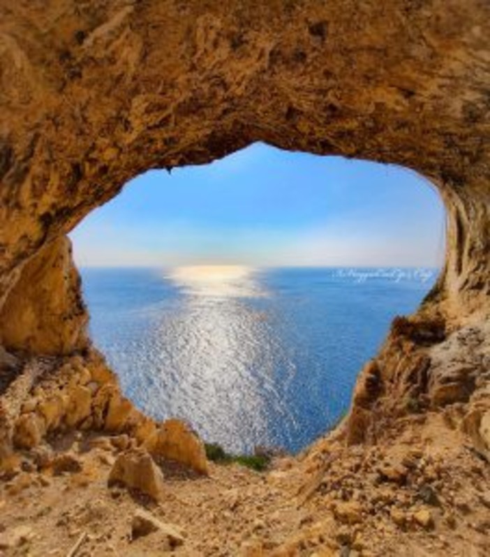 Da Varigotti a Noli: domenica 16 aprile il trekking sul Sentiero del Pellegrino e la Grotta dei Falsari Da Varigotti a Noli: domenica 16 aprile il trekking sul Sentiero del Pellegrino e la Grotta dei Falsari