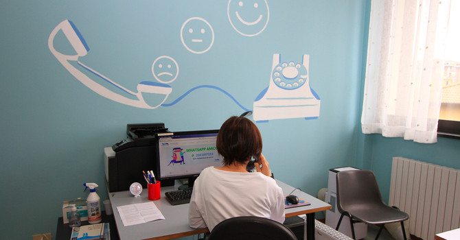 Imperia, da 40 anni il Telefono Amico offre sostegno a chi vive momenti di difficoltà Imperia, da 40 anni il Telefono Amico offre sostegno a chi vive momenti di difficoltà