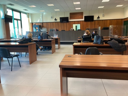 Imperia, fecero finta di licenziarsi per ottenere la disoccupazione: la Procura chiede 4 mesi di carcere per due imprenditrici sanremesi