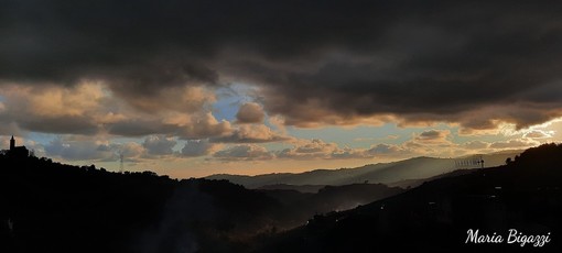 Il suggestivo tramonto da Montegrazie: il progetto di una 19enne per la riscoperta del territorio