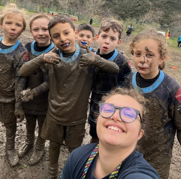Pazzi per la palla ovale, i bambini dell'Imperia rugby si sfidano nel fango Pazzi per la palla ovale, i bambini dell'Imperia rugby si sfidano nel fango